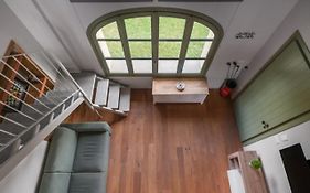 Charming Loft Golf Club Barolo