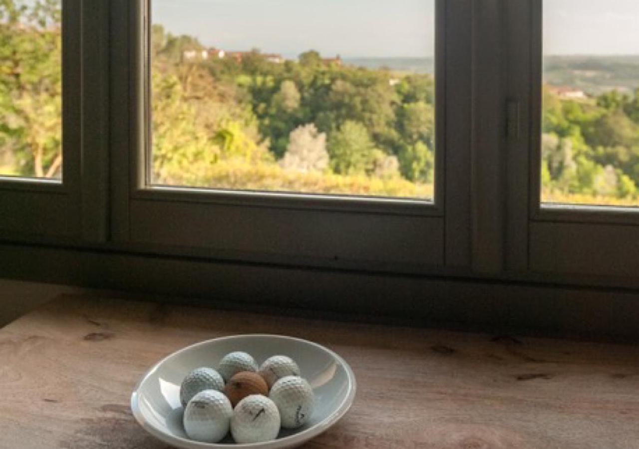 Appartamento Charming Loft Golf Club Barolo Novello Esterno foto